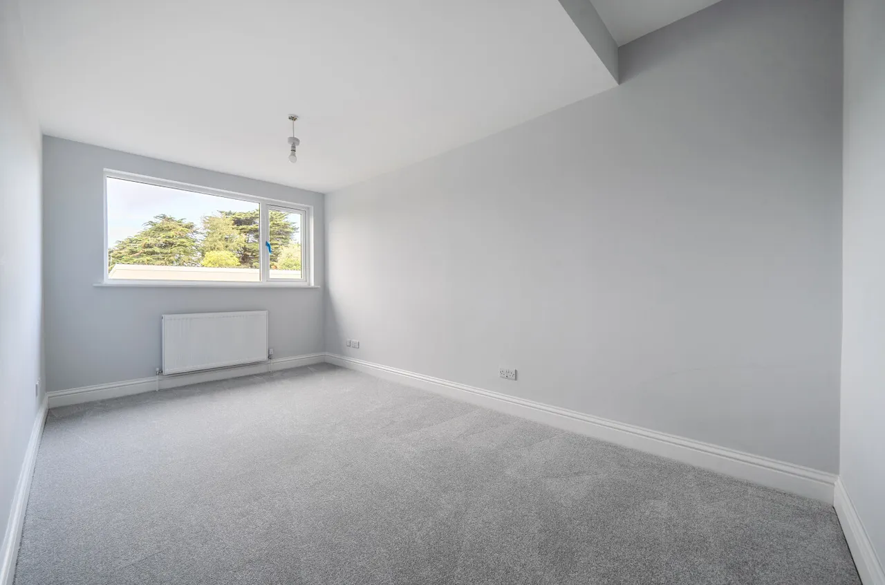 Southwick Road, North Boarhunt, PO17, photo 10