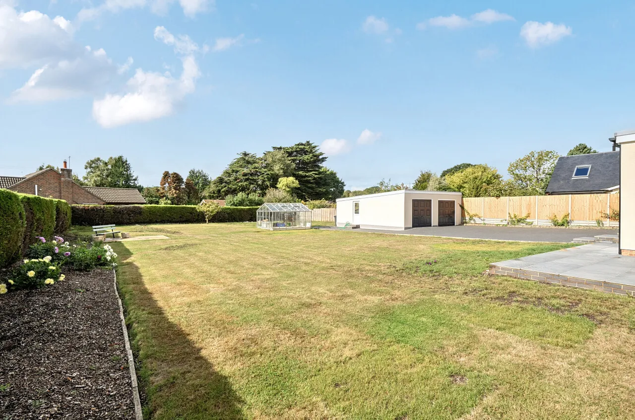 Southwick Road, North Boarhunt, PO17, photo 14