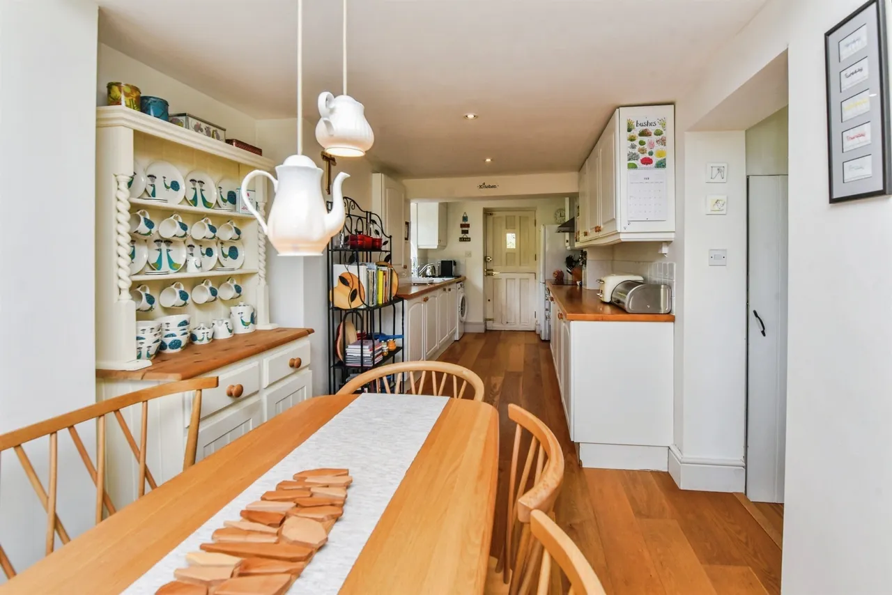 Brook Street, Warminster, photo 11