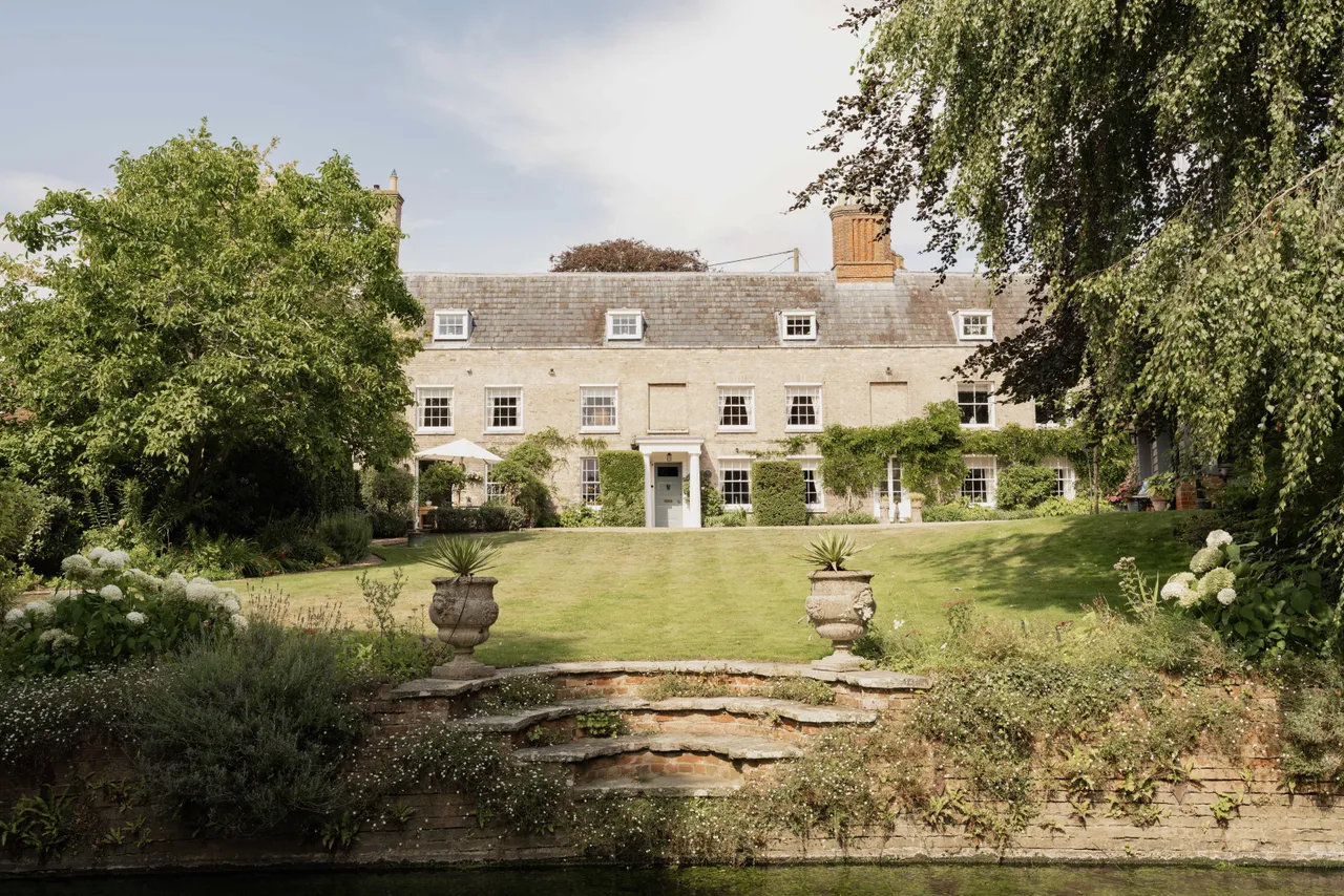 6 bed property for sale, Earsham Street, Bungay, NR35