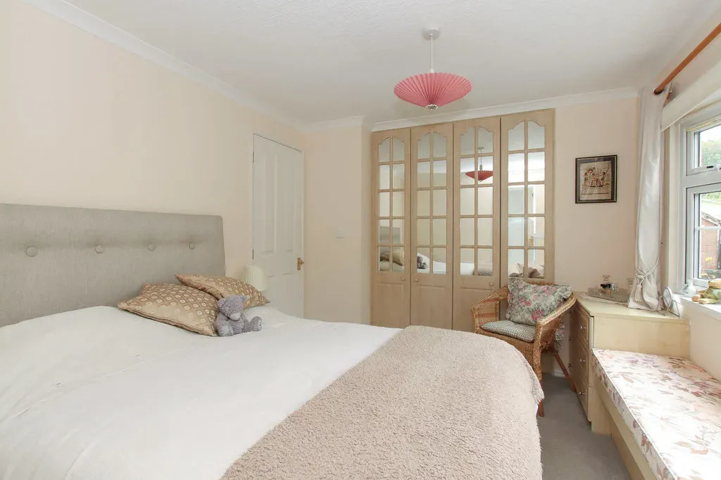 Chesham Road, Wigginton, Tring, Hertfordshire, HP23 6JF, photo 9