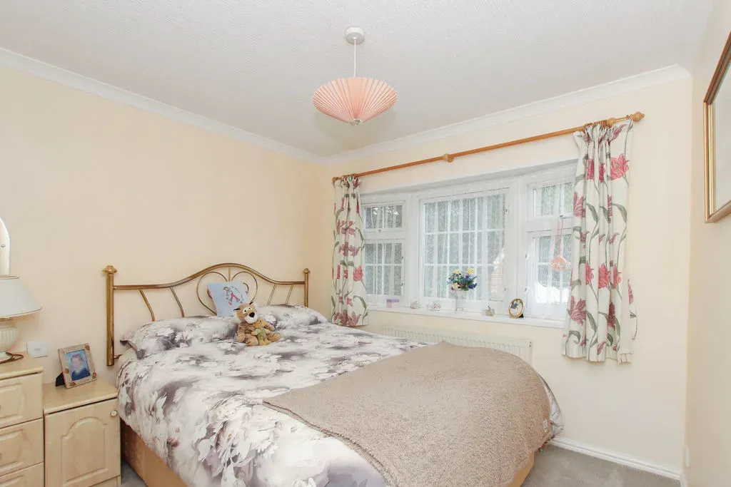Chesham Road, Wigginton, Tring, Hertfordshire, HP23 6JF, photo 10