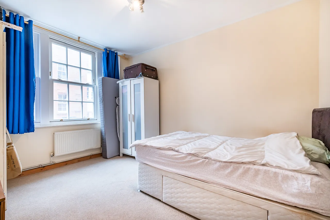 Vauxhall Bridge Road, London, SW1V, photo 9