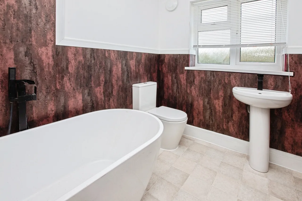 Alexandra Street, Kirkby-in-Ashfield, NG17, photo 3