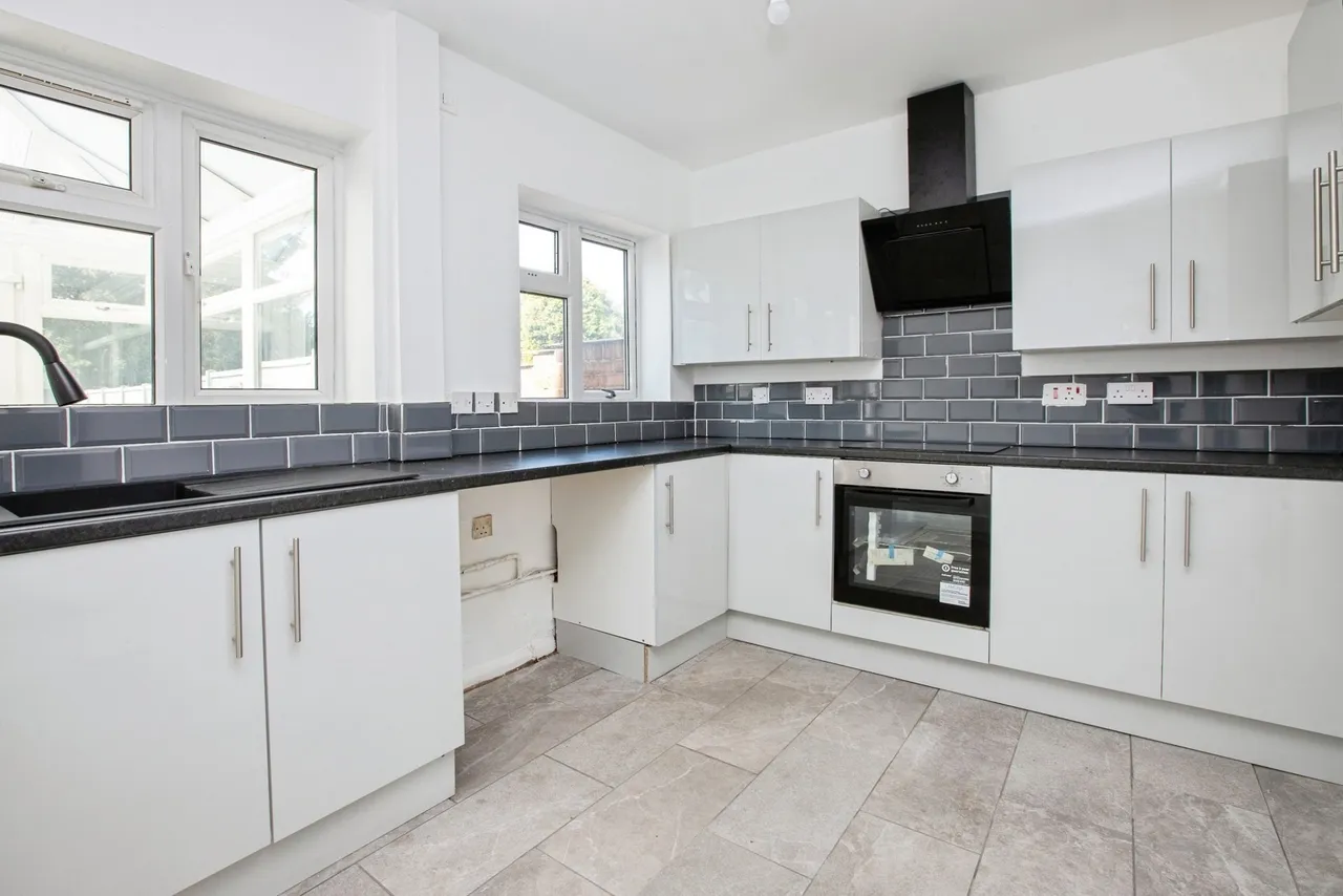 Alexandra Street, Kirkby-in-Ashfield, NG17, photo 2