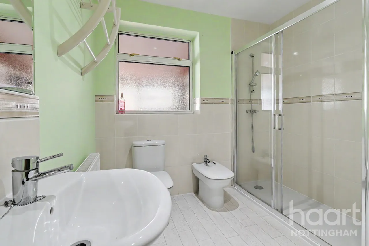 Robins Wood Road, Nottingham, NG8, photo 13