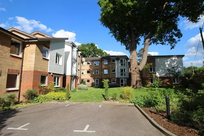 1 bed flat for sale — Millfield Court, Ifield