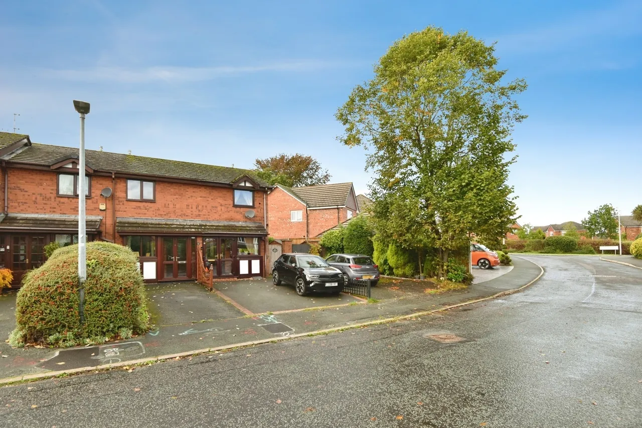 Wrenmere Close, Sandbach, CW11, photo 20