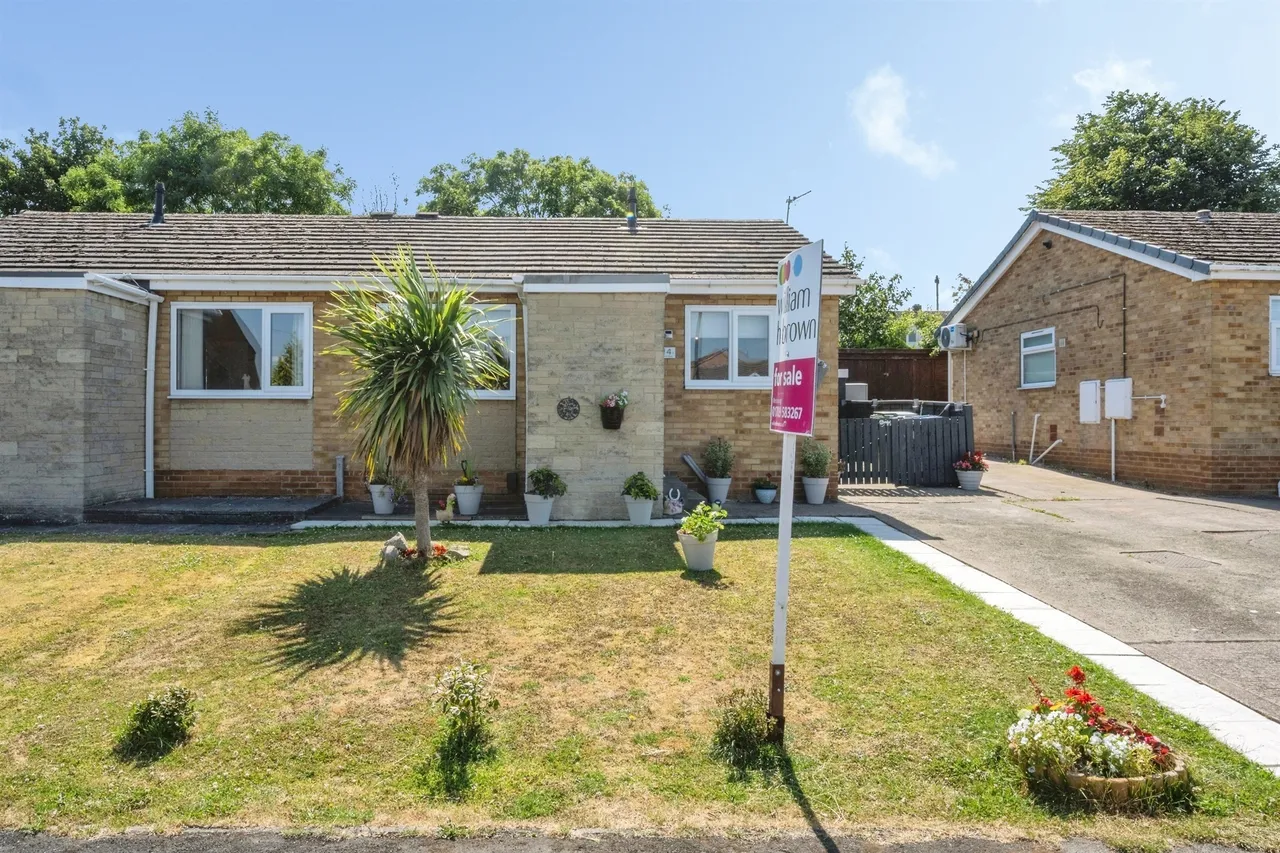 Perth Close, Mexborough, S64, photo 21