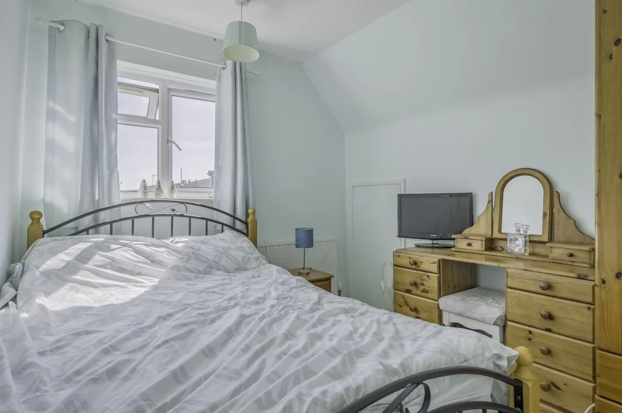 Meadow Way, South Cerney, GL7, photo 11