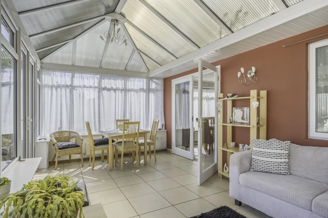 Meadow Way, South Cerney, GL7, photo 5