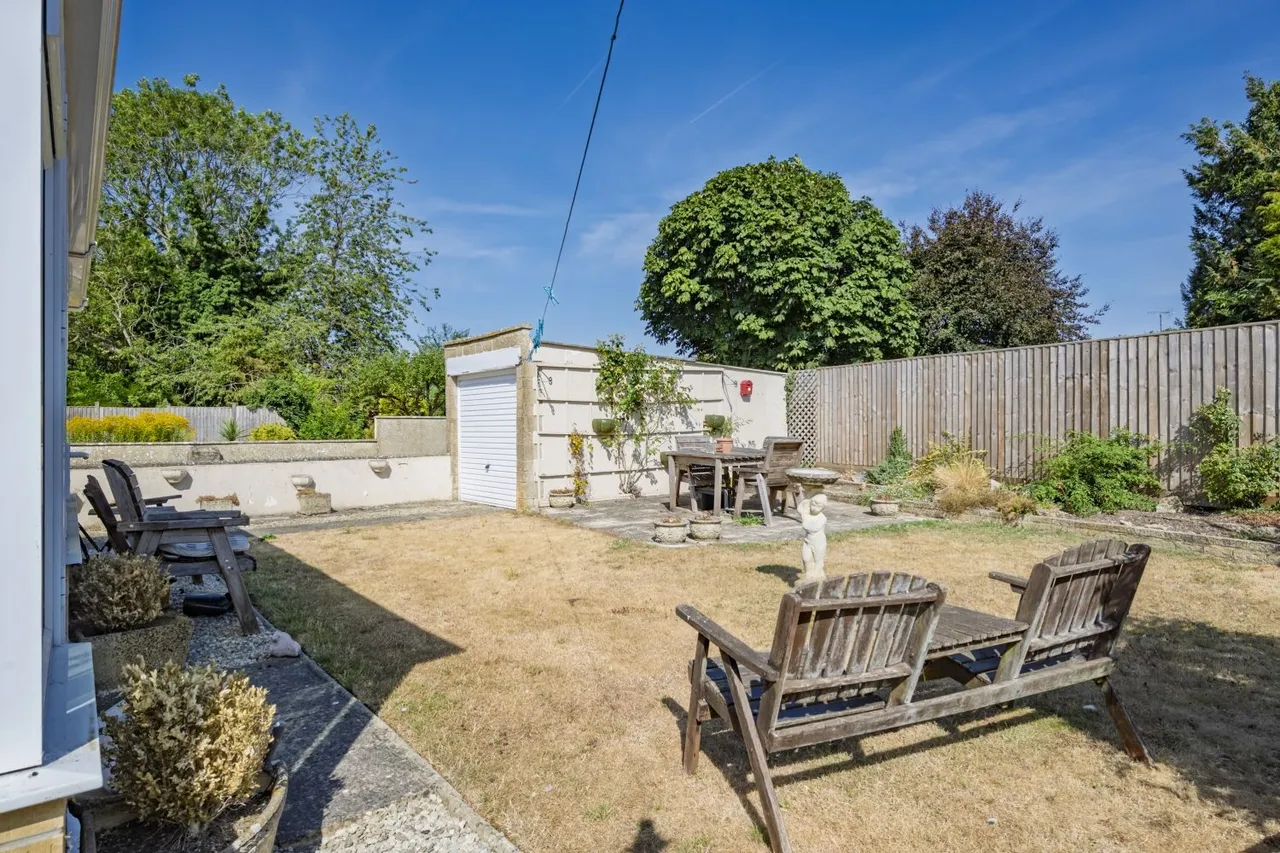 Meadow Way, South Cerney, GL7, photo 3