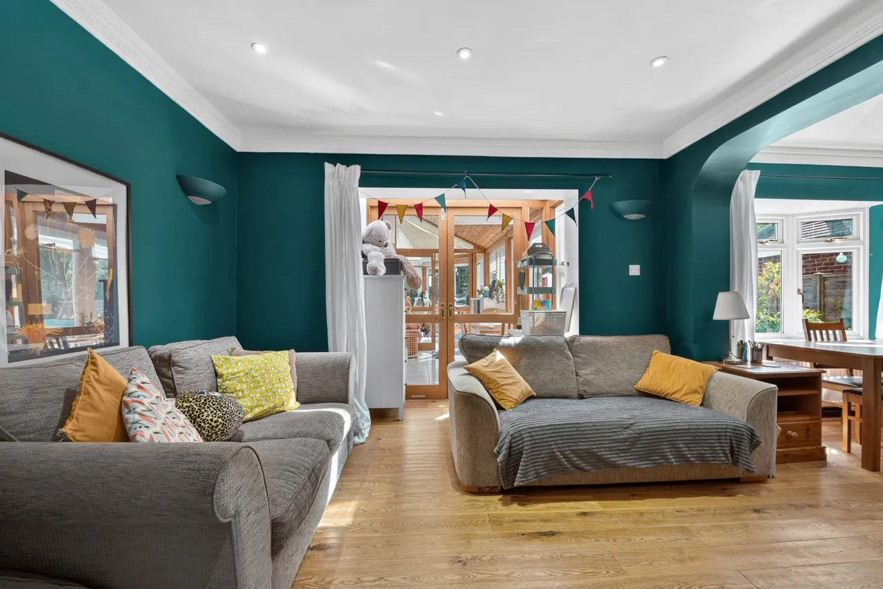 Oak Tree Close, Jacobs Well, GU4, photo 8