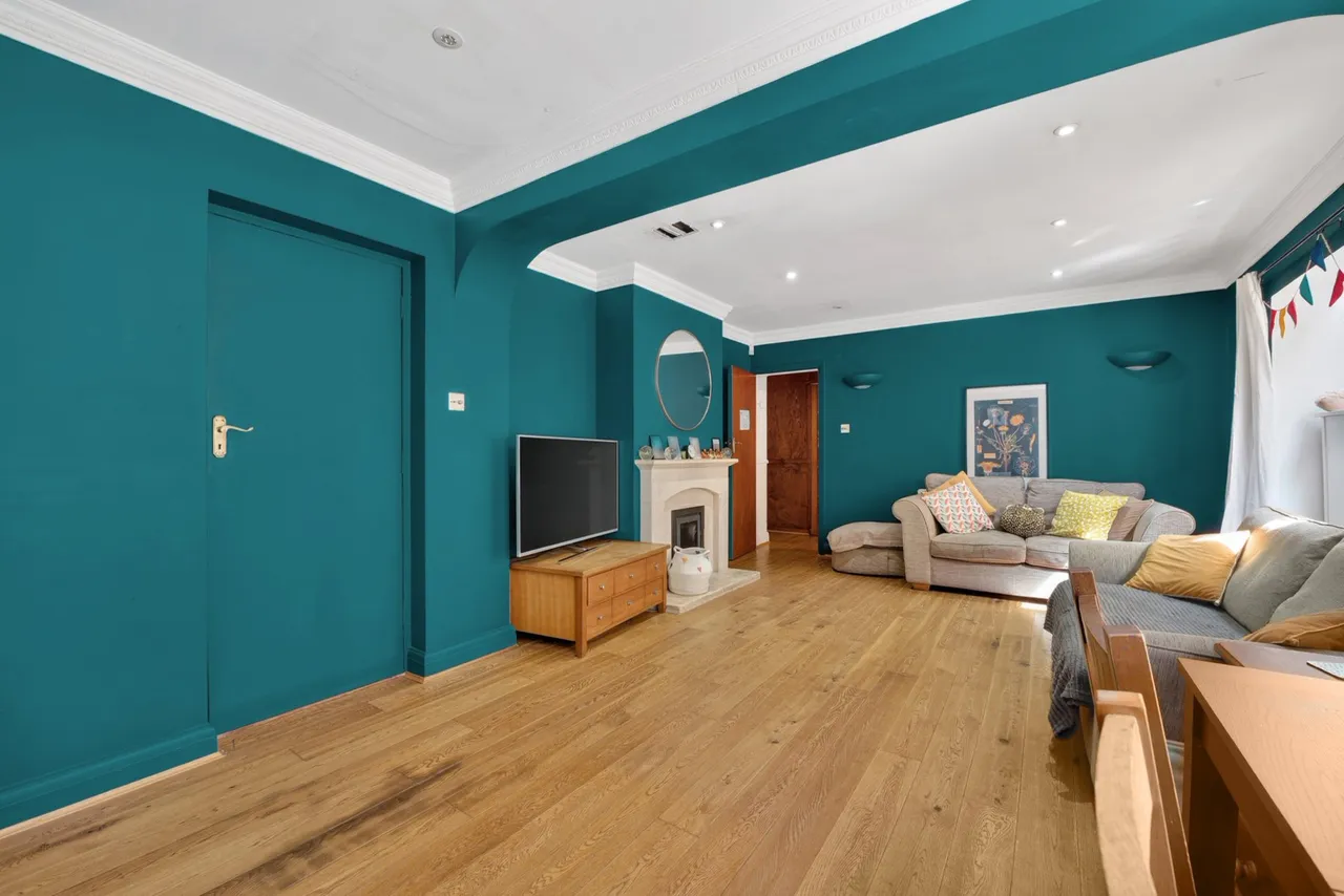 Oak Tree Close, Jacobs Well, GU4, photo 7