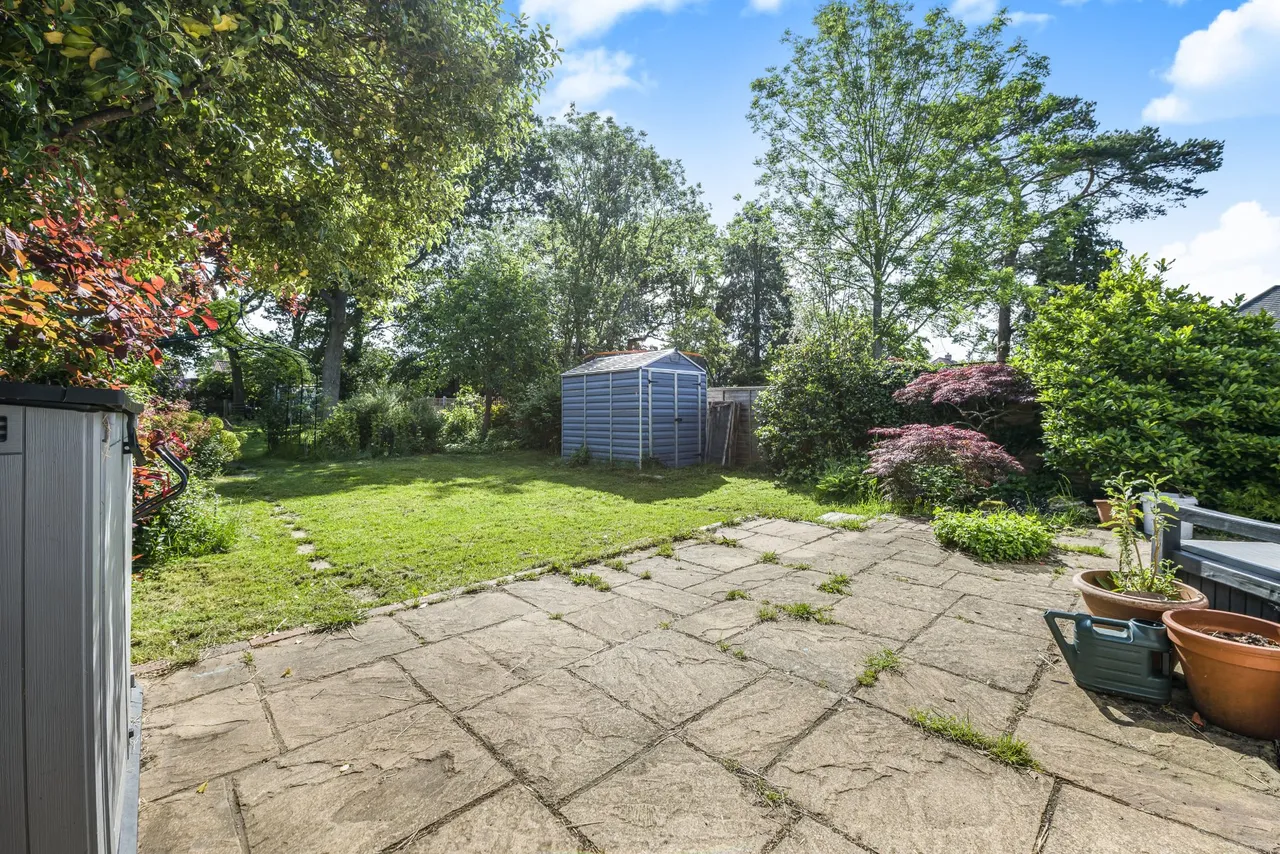 Oak Tree Close, Jacobs Well, GU4, photo 32