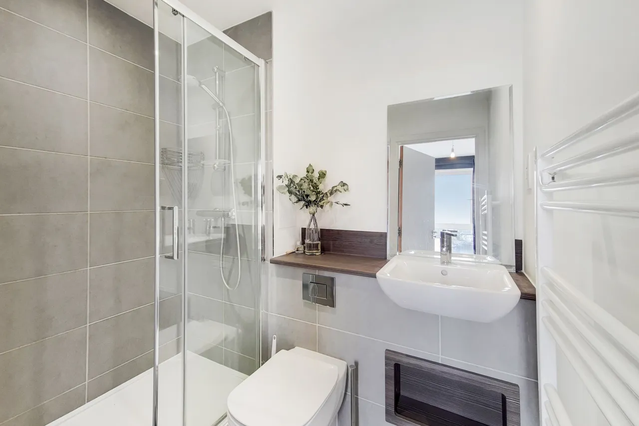 Flat 63, Woodlark Apartments, 1 Damsel Walk, London, photo 9