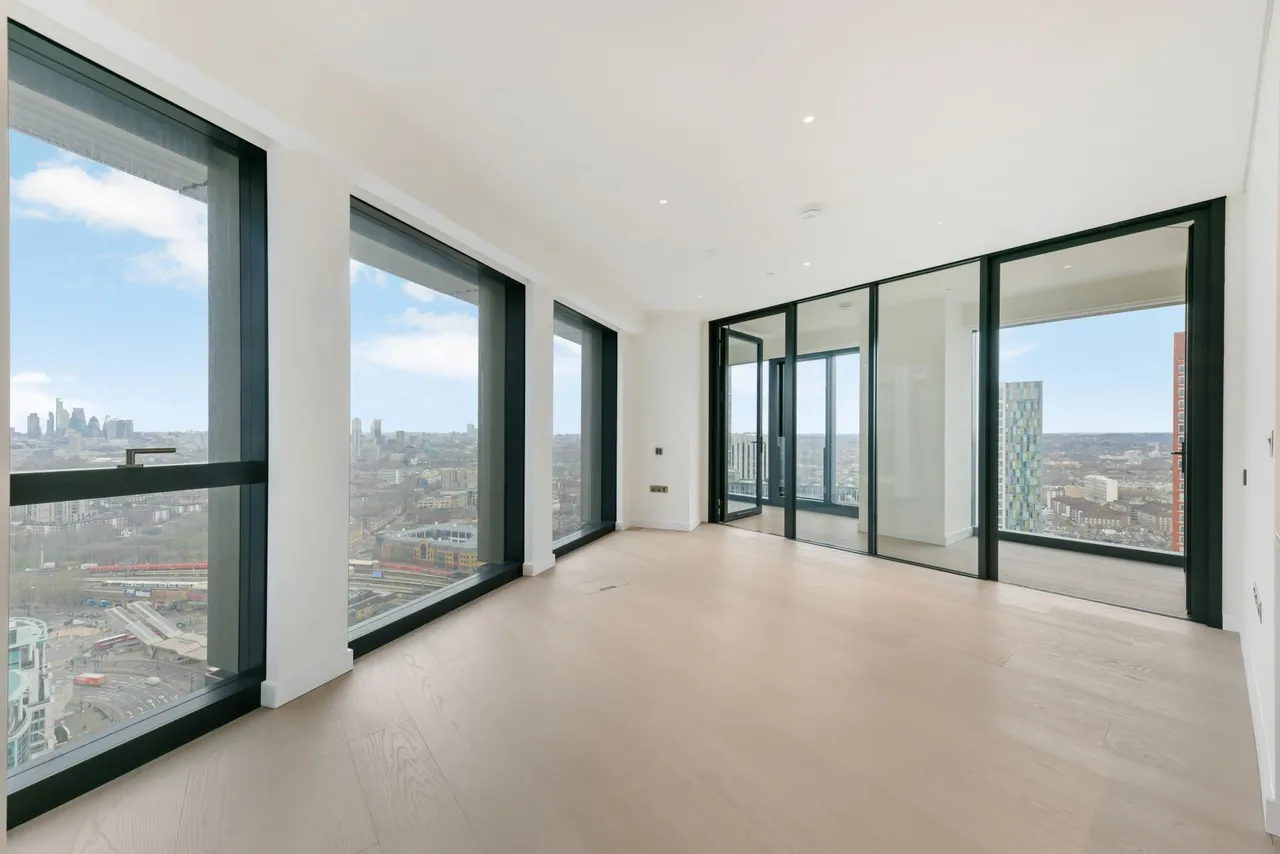 Nine Elms Lane, London, SW8, photo 7