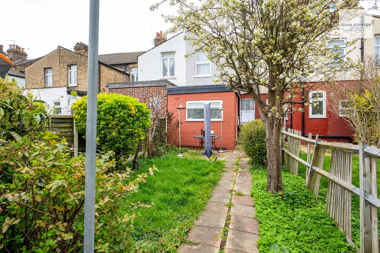 16 Junction Road, London, N9 7JU, photo 27