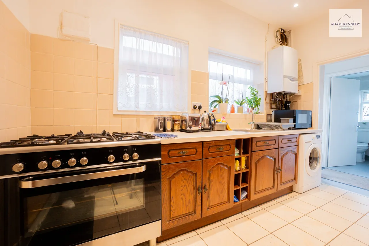 16 Junction Road, London, N9 7JU, photo 8