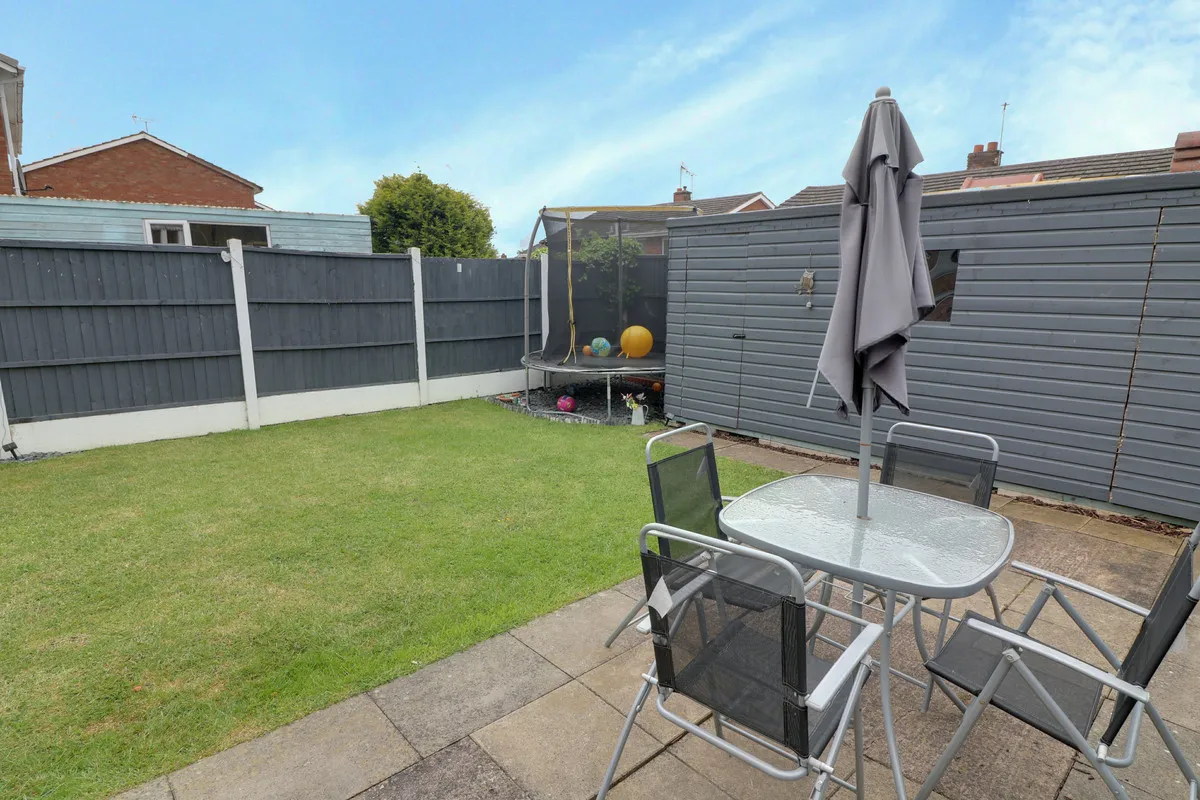 Crab Lane, Cannock, photo 11