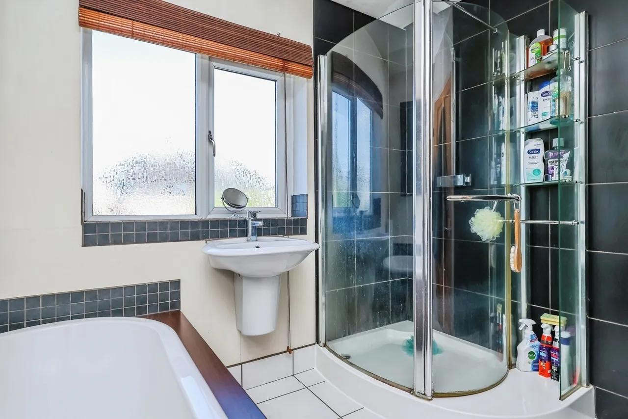 Haynes Close, Clifton, Nottingham, NG11, photo 10