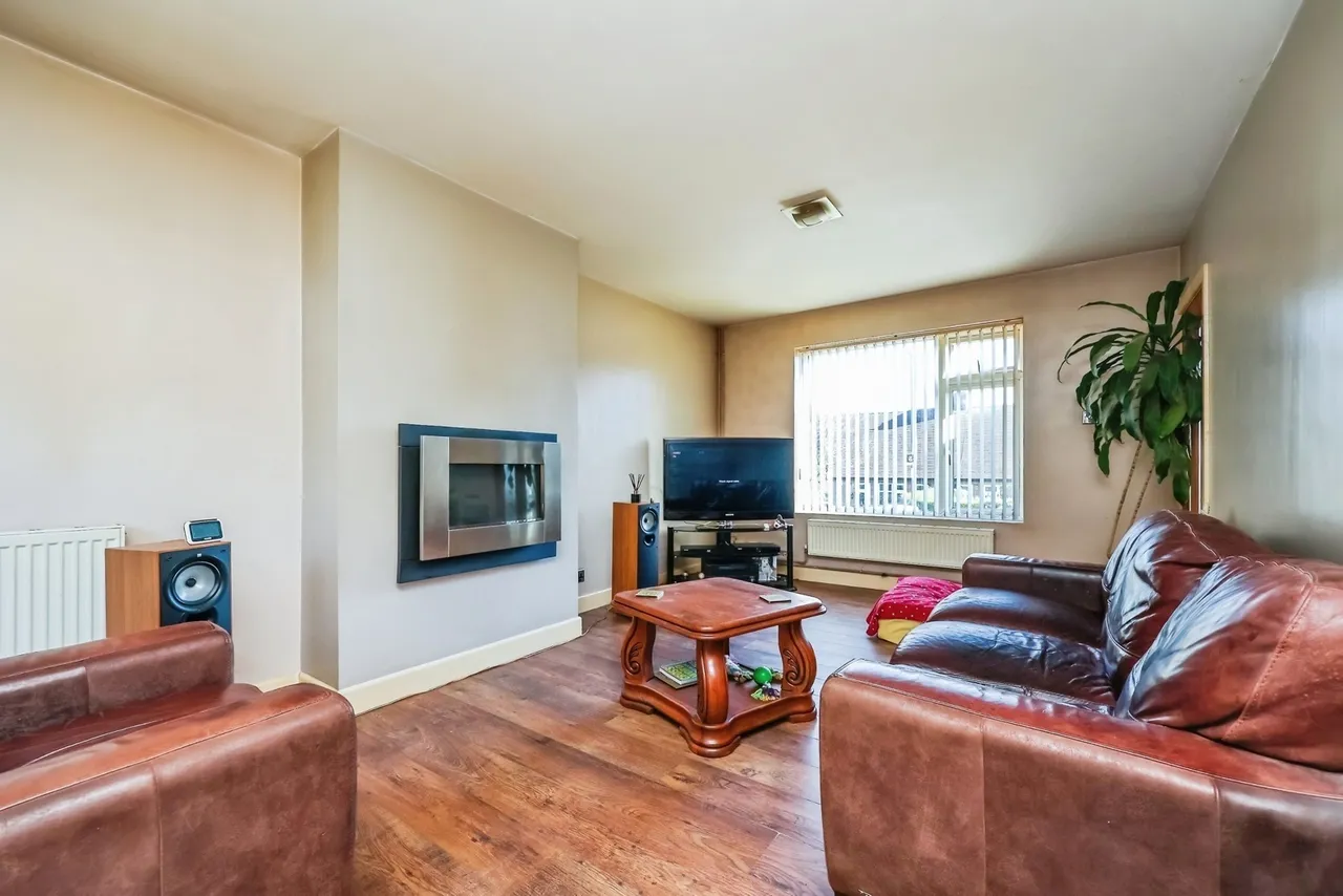 Haynes Close, Clifton, Nottingham, NG11, photo 2