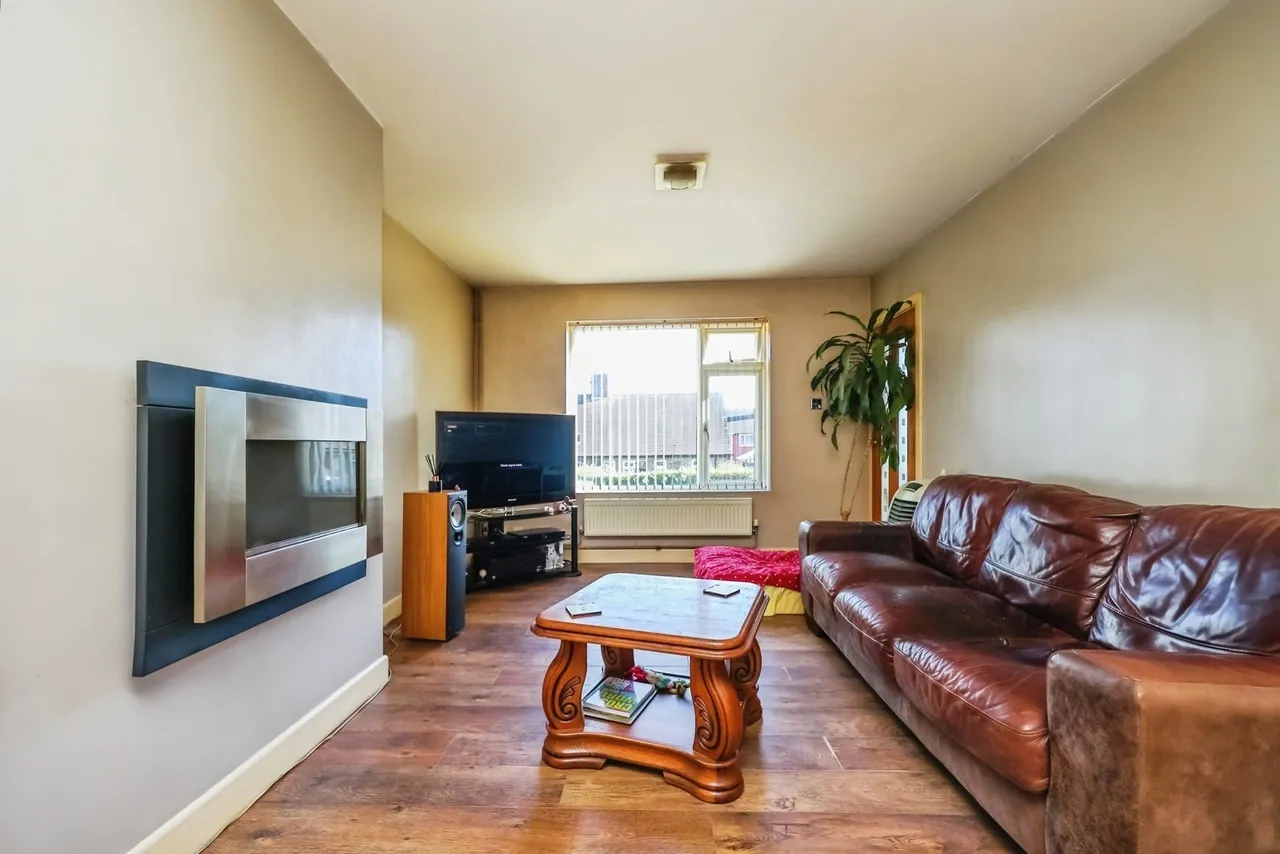 Haynes Close, Clifton, Nottingham, NG11, photo 5