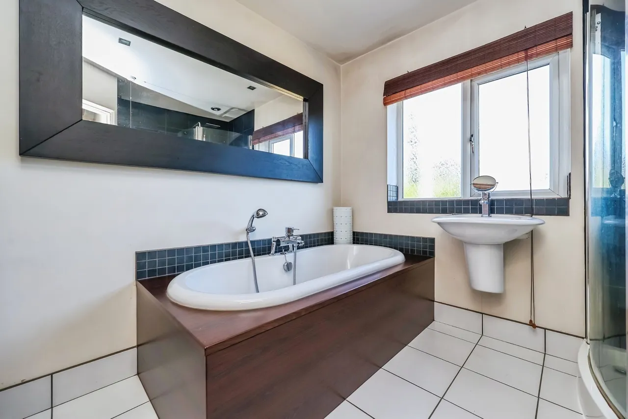 Haynes Close, Clifton, Nottingham, NG11, photo 4