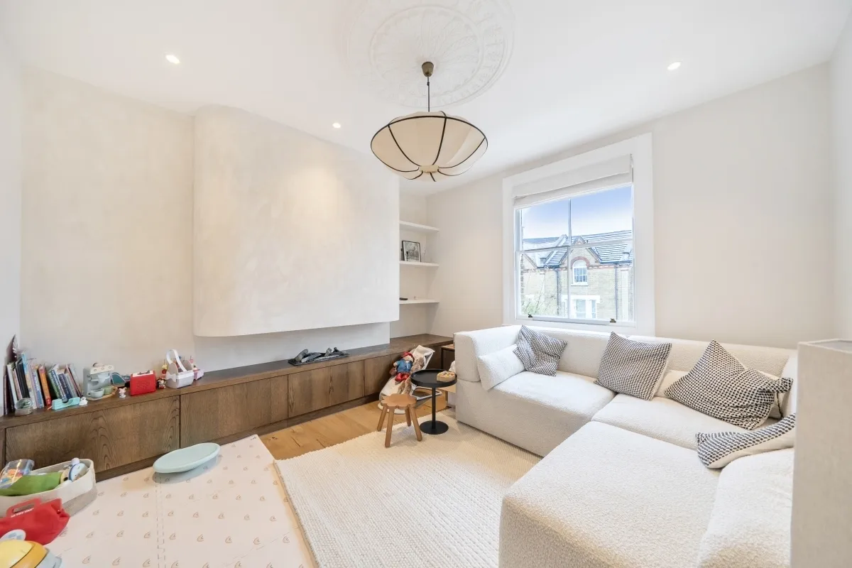 3 bed flat to rent, Kingsgate Road, London, NW6