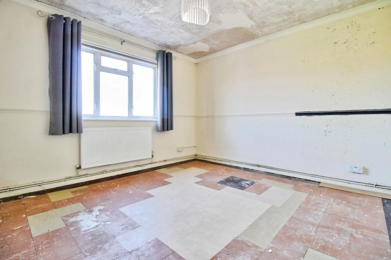 Hendon Gardens, Romford, RM5, photo 8