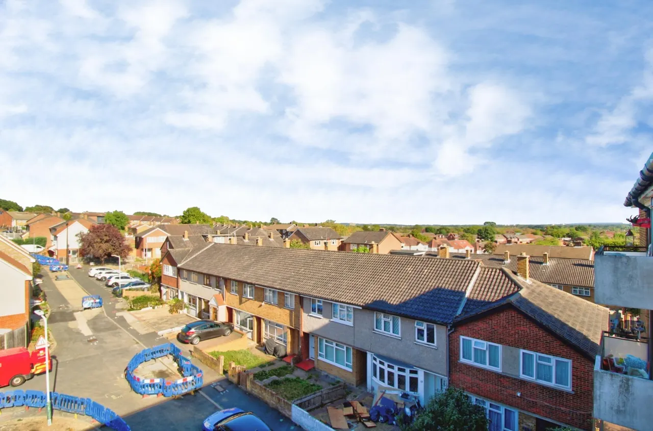 Hendon Gardens, Romford, RM5, photo 13