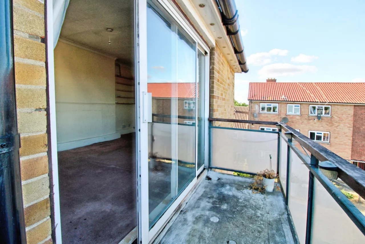 Hendon Gardens, Romford, RM5, photo 11