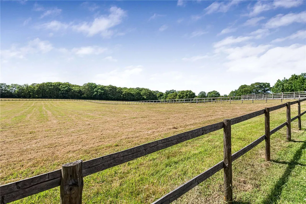 Newpound, Wisborough Green, Billingshurst, West Sussex, RH14 0AX, photo 5