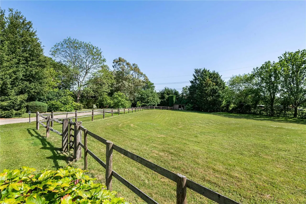 Newpound, Wisborough Green, Billingshurst, West Sussex, RH14 0AX, photo 7
