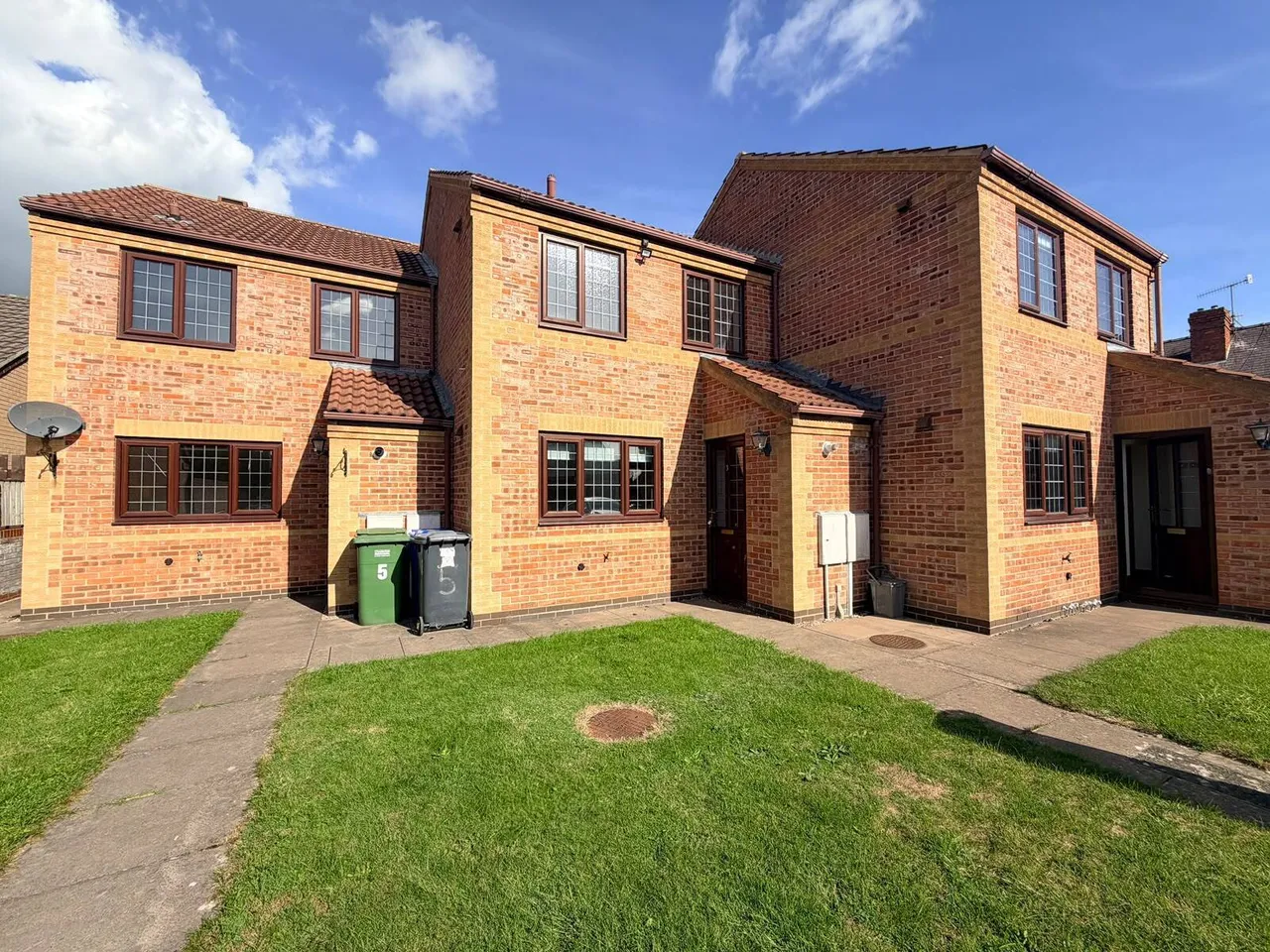 2 bed house to rent, Vincent Lane, Chesterfield, S40