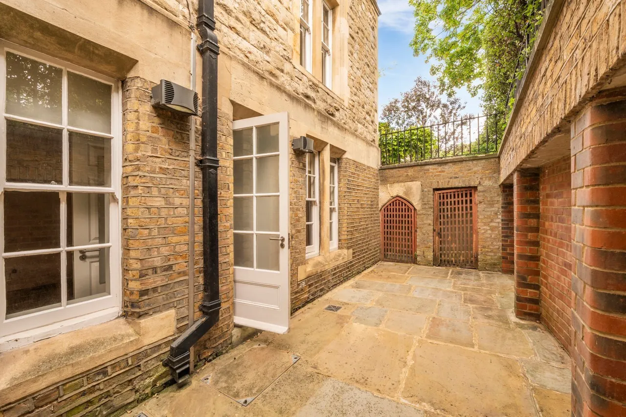 Prince of Wales Road, London, NW5, photo 16