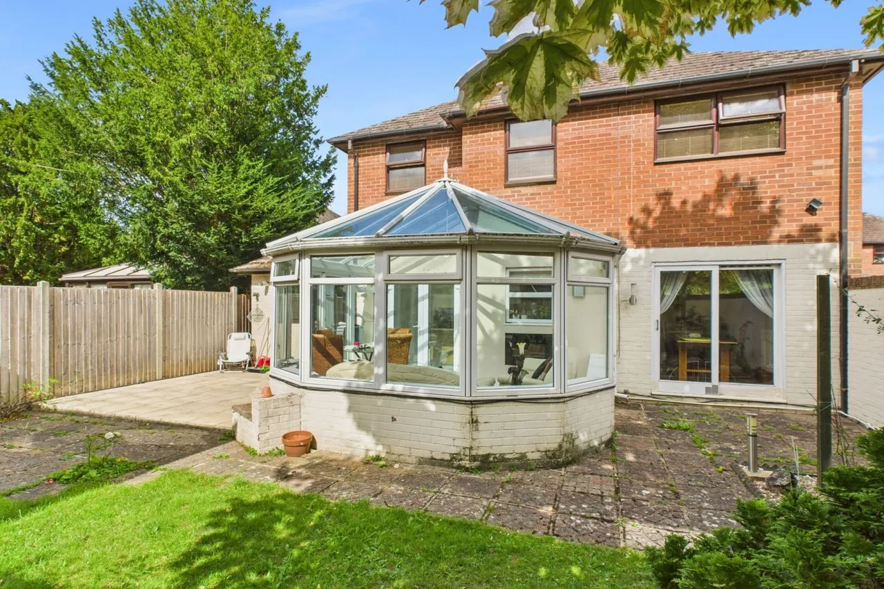 4 bed house for sale, Lovent Drive, Leighton Buzzard, LU7