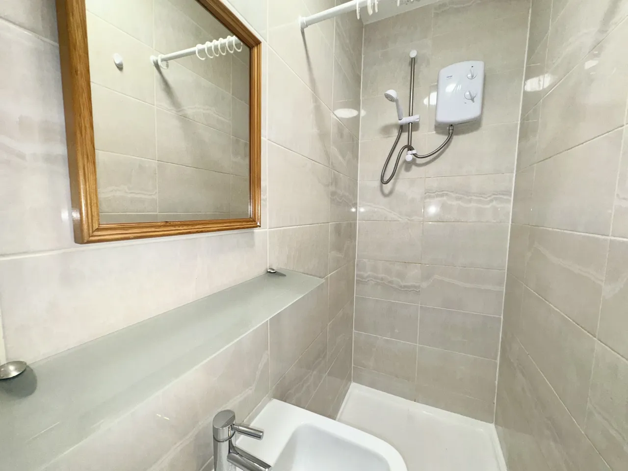 Meadowhead, Sheffield, S8, photo 16