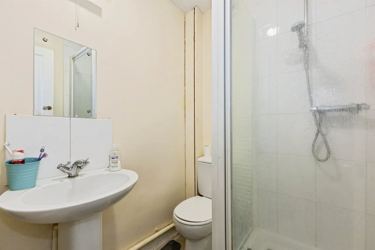 Brighton Road, Reading, RG6, photo 8