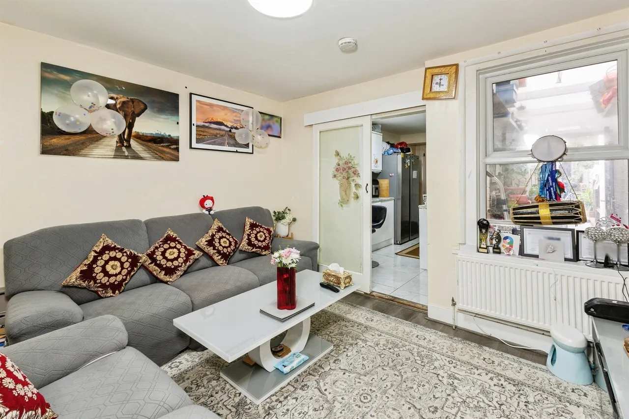 Brighton Road, Reading, RG6, photo 4