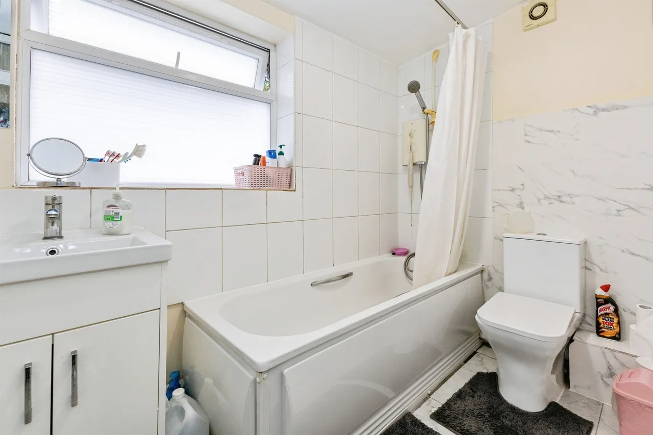 Brighton Road, Reading, RG6, photo 9
