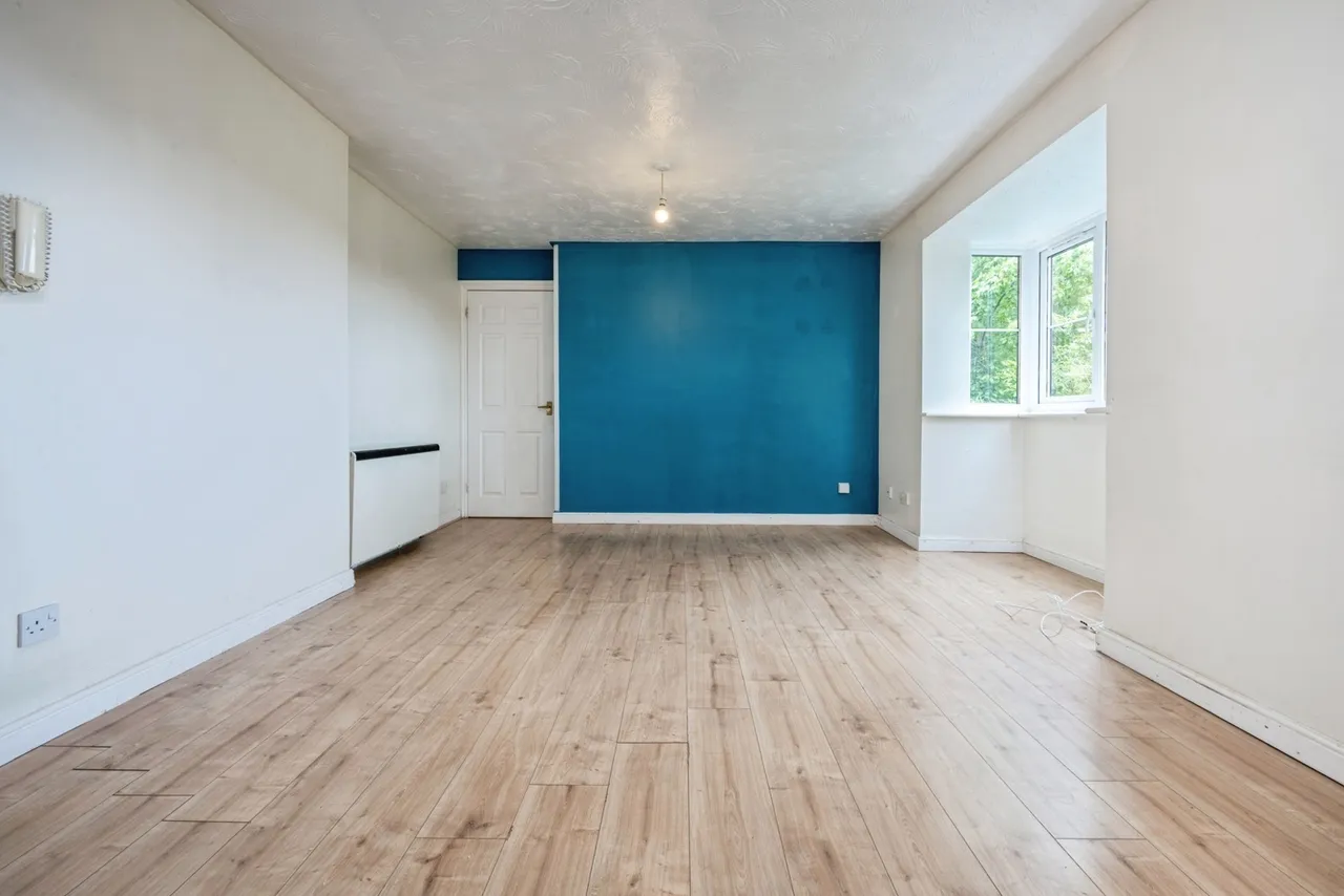 Redwood Grove, Bedford, Bedfordshire, MK42, photo 8