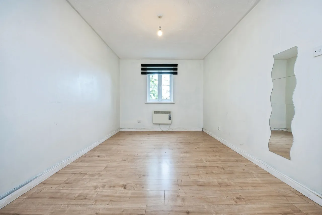 Redwood Grove, Bedford, Bedfordshire, MK42, photo 14