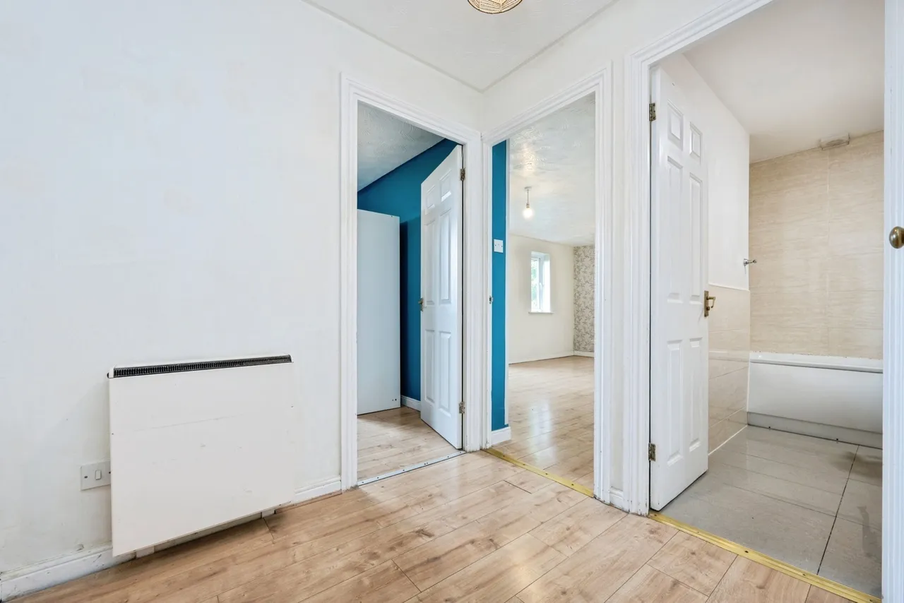 Redwood Grove, Bedford, Bedfordshire, MK42, photo 16