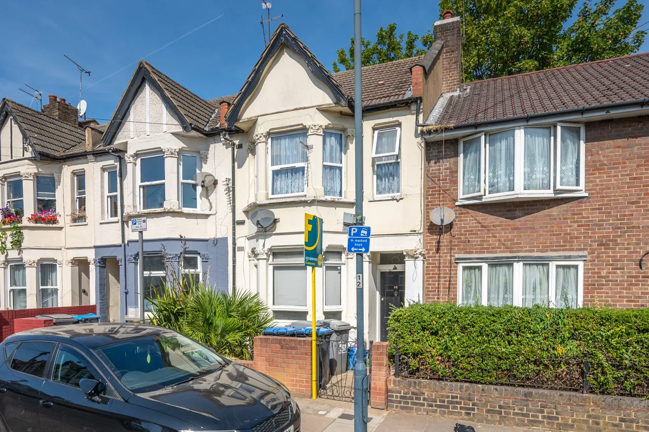 95a Fortune Gate Road, London, photo 10