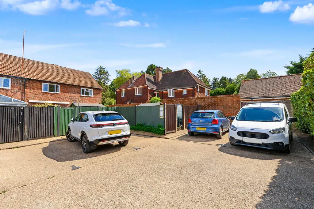 Oak View, Bovingdon, Hemel Hempstead, Hertfordshire, HP3 0GF, photo 8