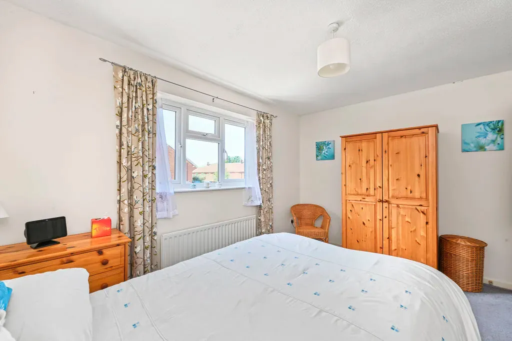 Oak View, Bovingdon, Hemel Hempstead, Hertfordshire, HP3 0GF, photo 12