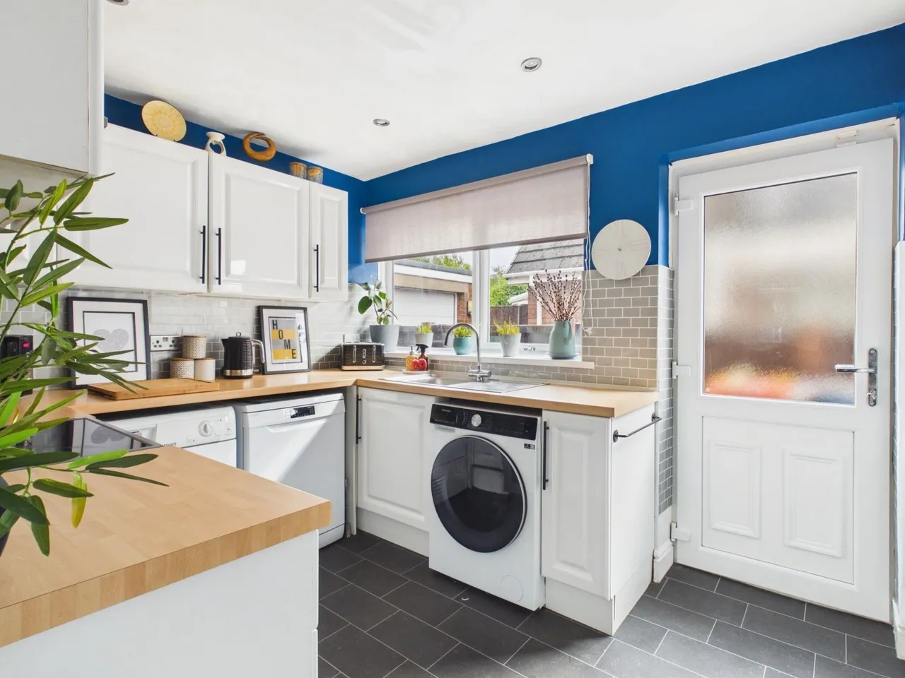 St James Avenue, Upton, CH2, photo 6