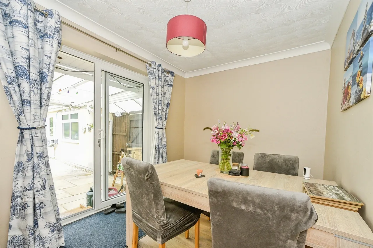 Ashbury Avenue, Swindon, SN3, photo 6