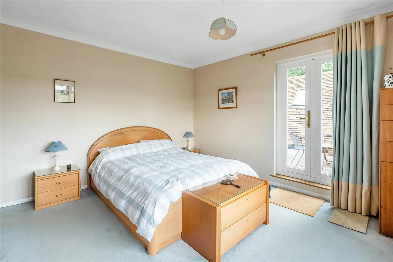 Elmhurst Drive, Dorking, RH4, photo 14